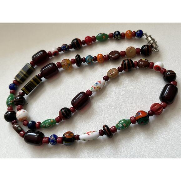 UNIQUE Vintage 18” Multi-colored Art Glass Beads Necklace - Picture 2 of 3